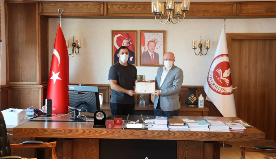 Rektör Aydın’dan Samsun Üniversitesi Birincisine Tebrik