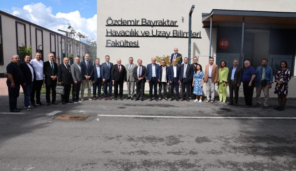 Samsun Üniversitesi ve SAMSİAD İş Birliğiyle Düzenlenen Yapay Zeka Paneli Gerçekleştirildi