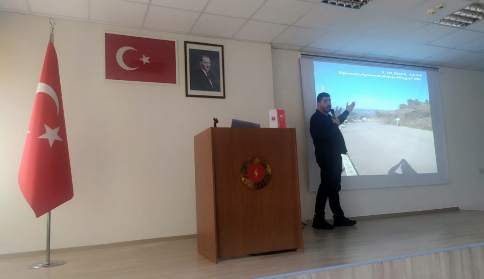 Karayolları yapım, bakım ve onarım konulu Seminer gerçekleştirildi.