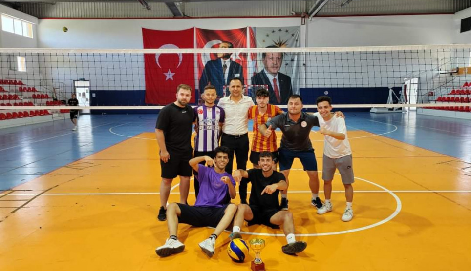 Yüksekokulumuzda Voleybol Turnuvaları düzenlendi.