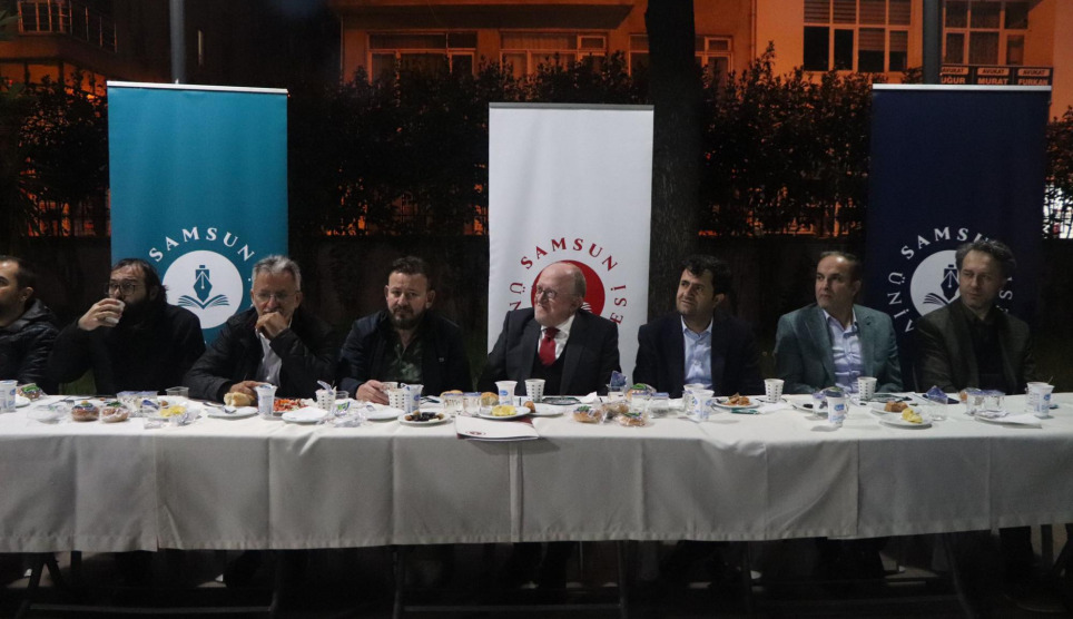 Uluslararası öğrenciler iftarda bir araya geldi.