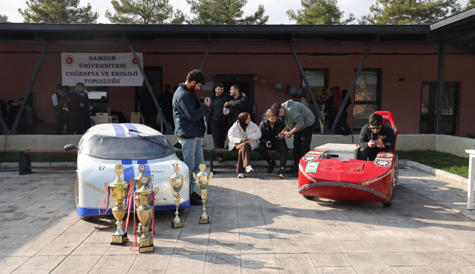 Üniversitemizde “Öğrenci Topluluk Tanıtım Günleri” Gerçekleştirildi