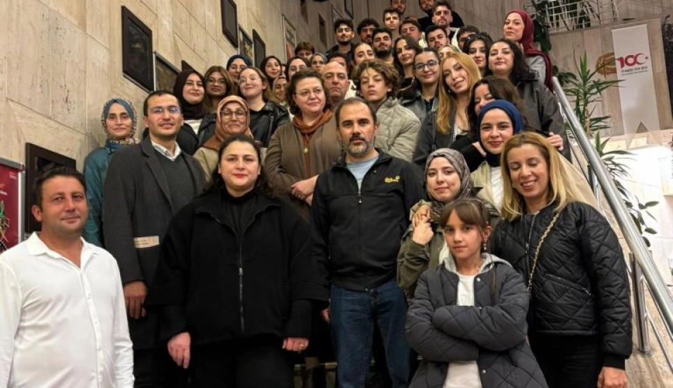 Türk Dili ve Edebiyatı Öğrencileri ile Öğretim Üyeleri Mozart’ın “Bastien ve Bastienne” Operasında Sanatla Buluştu
