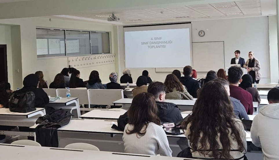 Psikoloji Bölümü 4. Sınıf Öğrencileri ile Sınıf Danışmanlık Toplantısı Düzenlendi