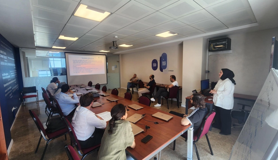 Ekonomi Yüksek Lisans Programı Seminer Sunumu Yapıldı